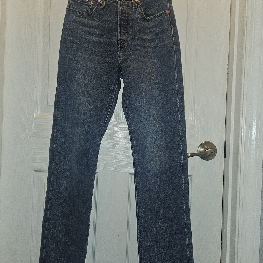 Levi's Women's Straight Leg